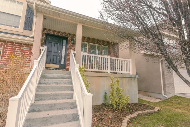 Porch Railing Installation Cost — Cost of Porch Railing Installation